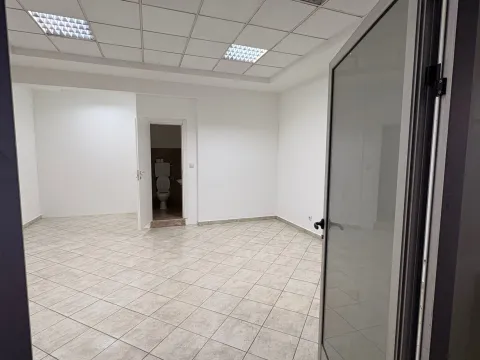 Sale, office space, 31m², Pobrežje, Podgorica - image 1