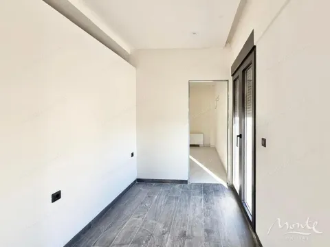 Prodaja, trosoban stan, 236m², Tivat, Crna Gora - image 5