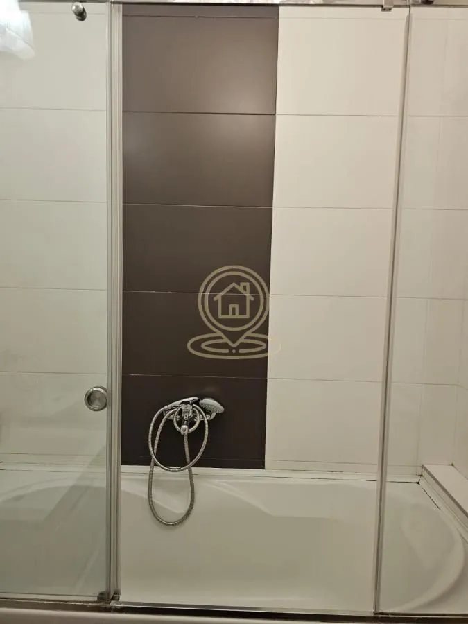 Rent, four bedroom apartment, 97m², Vračar Sve Podlokacije, Beograd