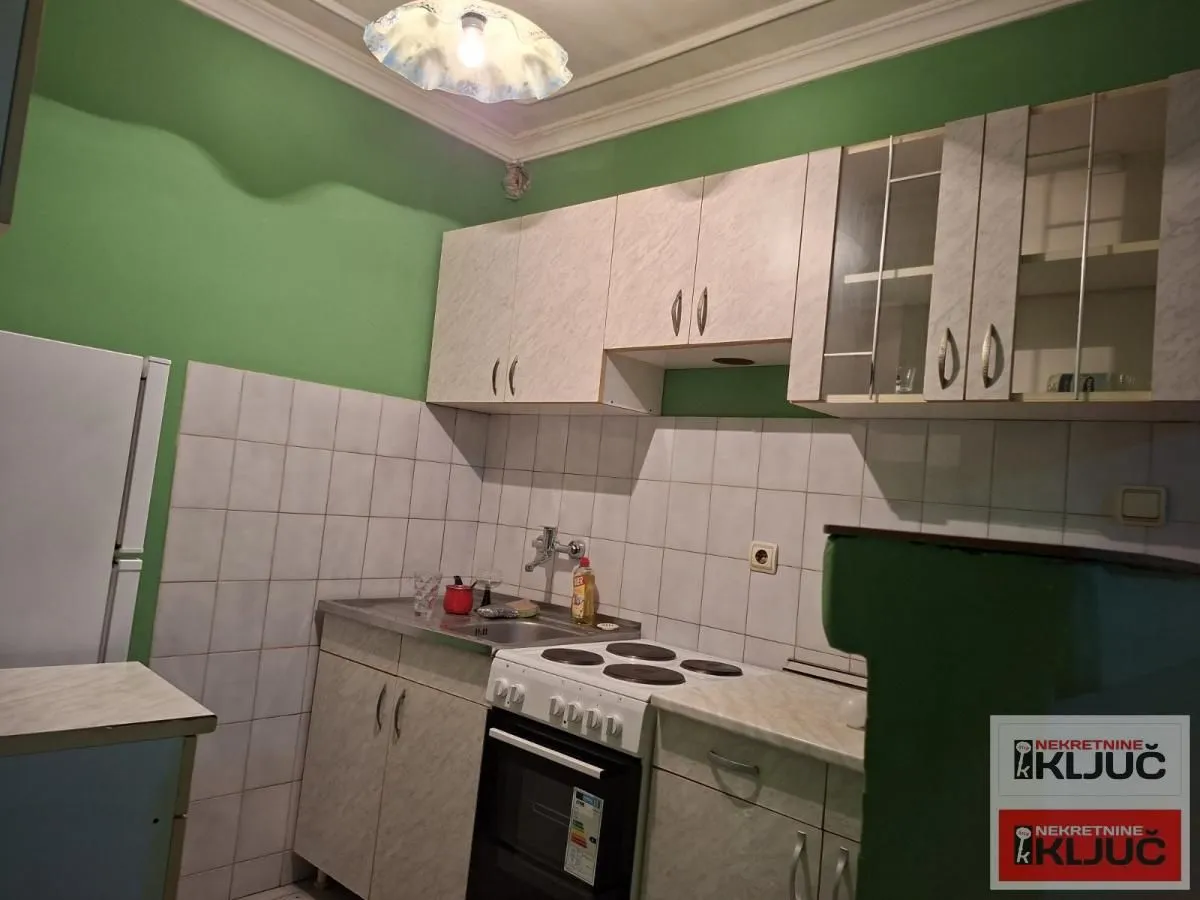 Izdavanje, jednosoban stan, 34m², Centar, Novi Sad