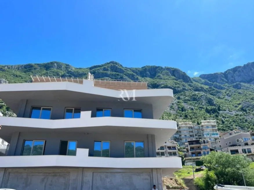 Sale, studio apartment, 46m², Dobrota, Kotor