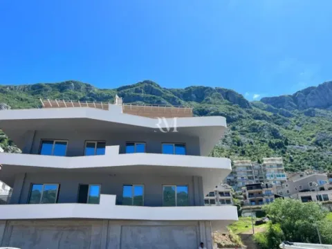 Sale, studio apartment, 46m², Dobrota, Kotor