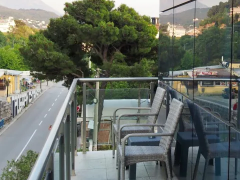 Rent, hospitality venue, 400m², Sutomore, Bar - image 9