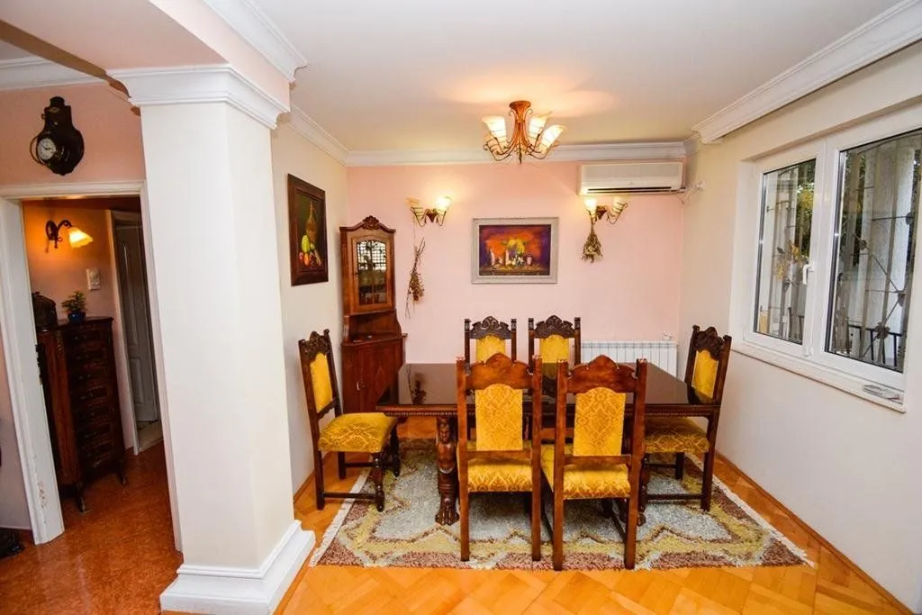 Rent, two bedroom apartment, 100m², Gorica C, Podgorica
