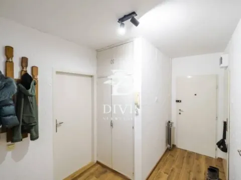 Prodaja, dvosoban stan, 58m², Zemun Kej, Zemun Sve Podlokacije - image 11