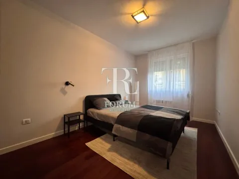 Izdavanje, dvosoban stan, 80m², Tološi, Podgorica - image 12