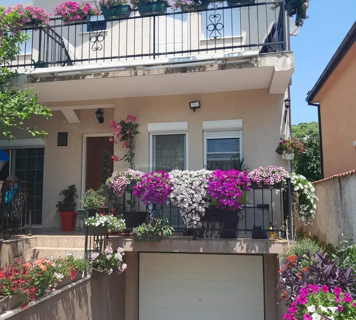 Prodaja, kuća, 240m², Podgorica, Crna Gora