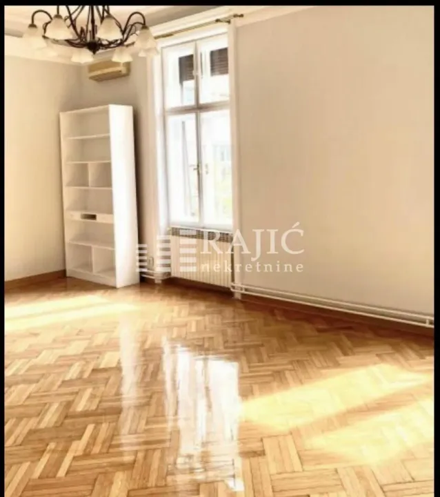 Rent, apartment, 240m², Stari Grad, Beograd