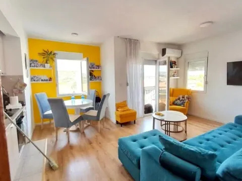 Rent, one bedroom apartment, 48m², Stari Aerodrom, Podgorica