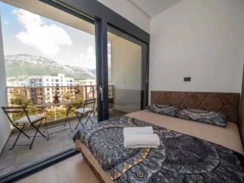 Izdavanje, garsonjera, 34m², Centar, Bar - image 2