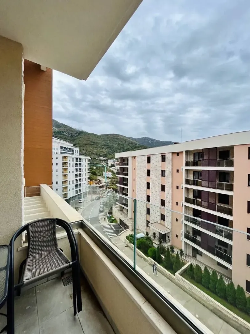 Rent, two bedroom apartment, 56m², Bečići, Budva