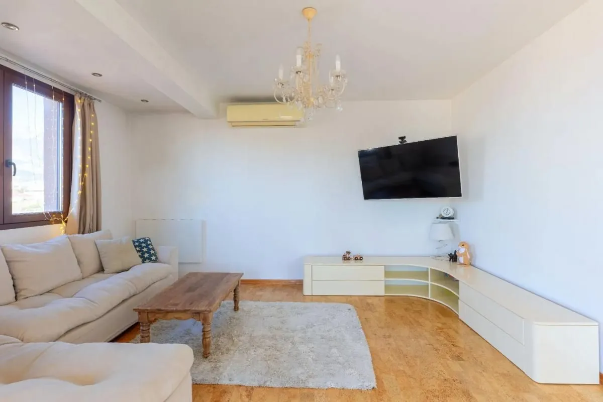 Sale, house, 221m², Bjeliši, Bar