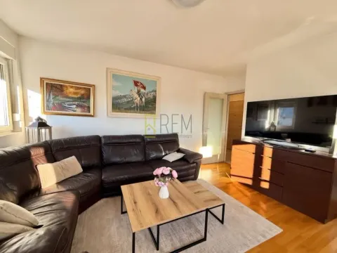 Sale, three bedroom apartment, 78m², Stari Aerodrom, Podgorica - image 1