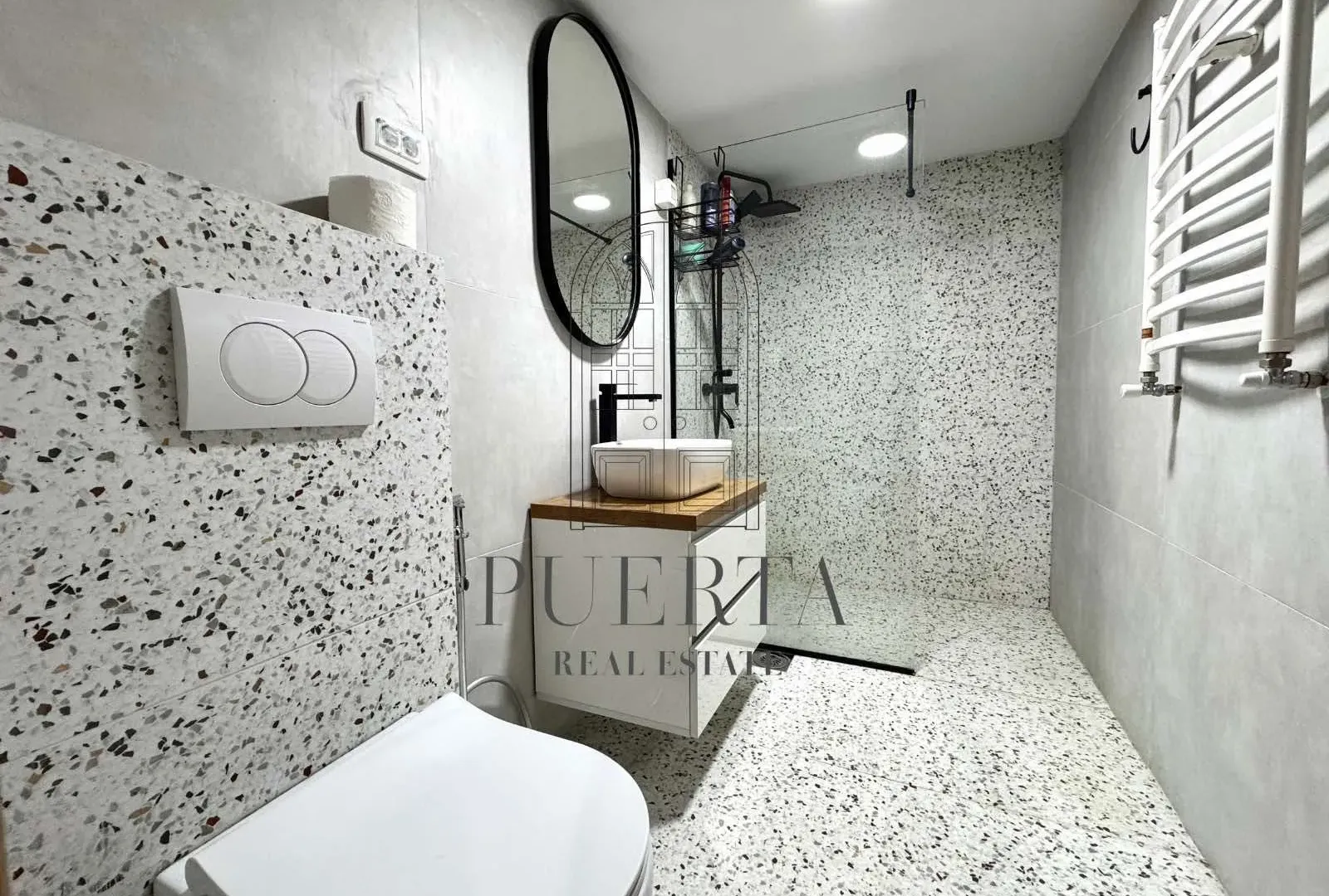 Rent, house, 300m², Gorica C, Podgorica