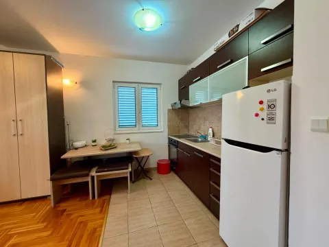 Prodaja, stan, 38m², Donja Lastva, Tivat - image 2