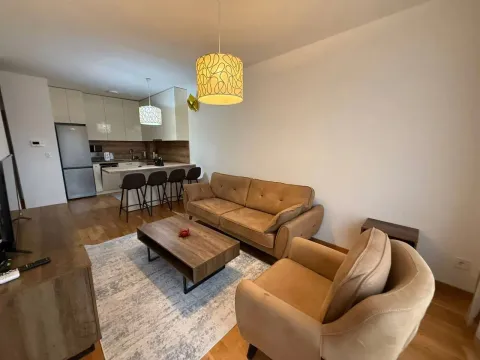 Sale, one bedroom apartment, 45m², Bečići, Budva - image 1