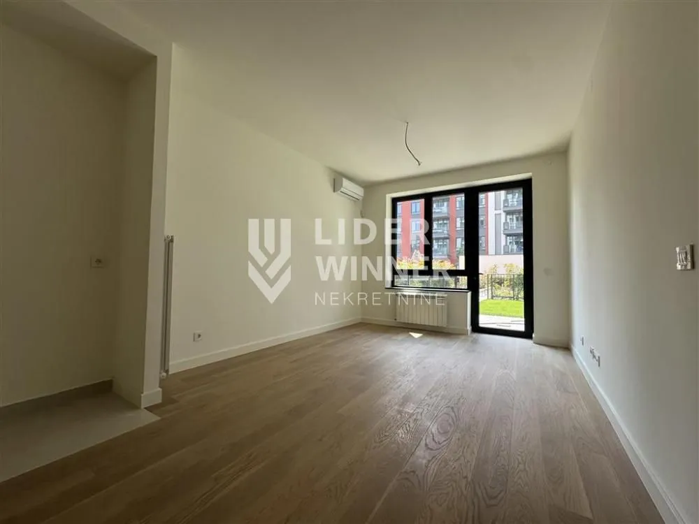 Prodaja, trosoban stan, 79m², Savski Venac, Beograd