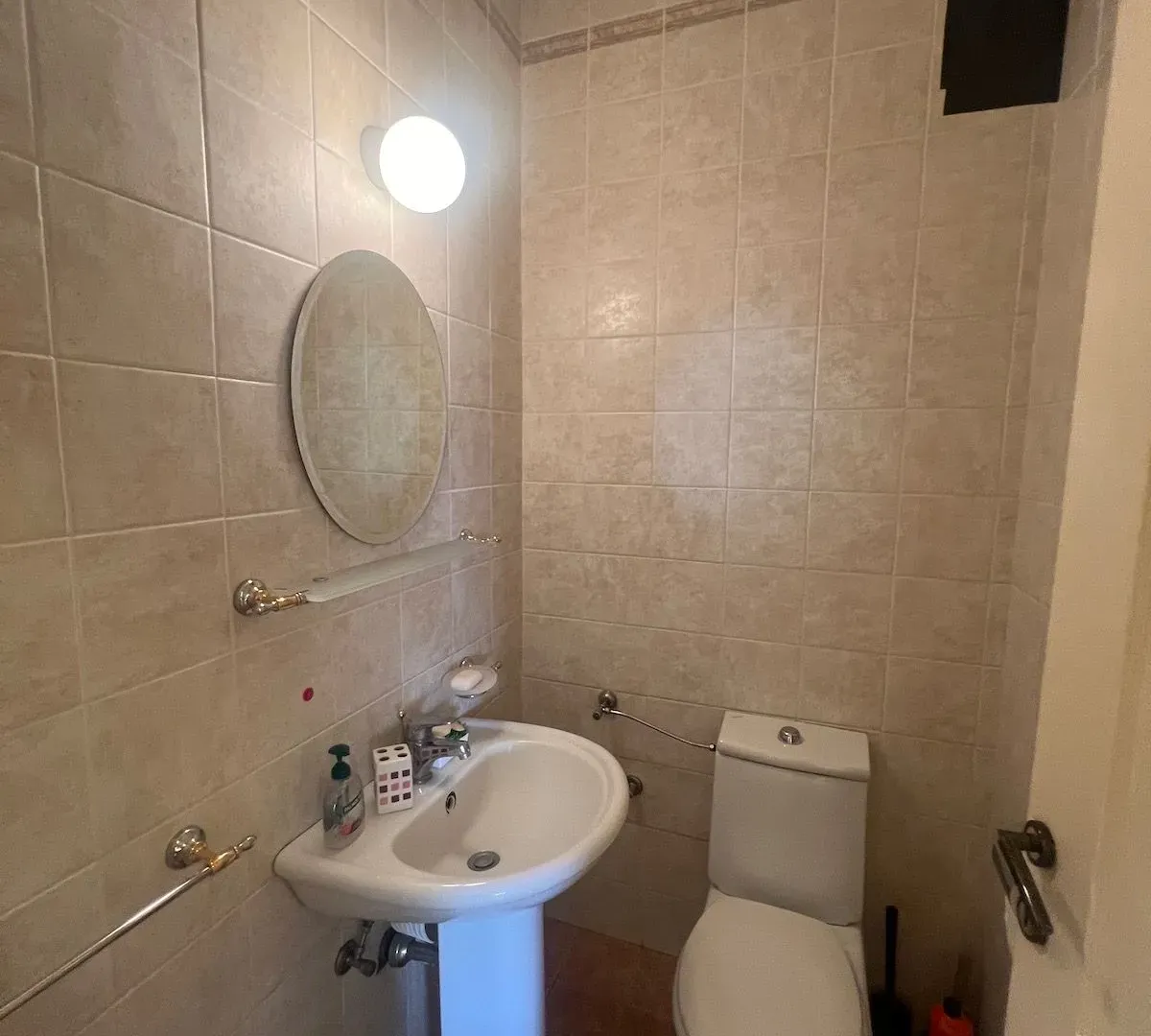 Izdavanje, četvorosoban stan, 106m², Aleksinac, Niš