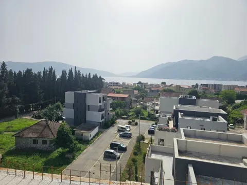 Prodaja, dvosoban stan, 52m², Tivat, Crna Gora - image 4
