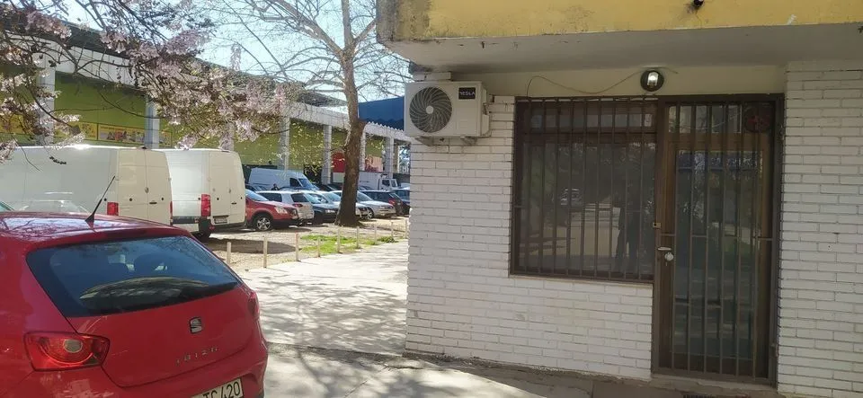 Izdavanje, poslovni prostor, 32m², Gintaš, Podgorica