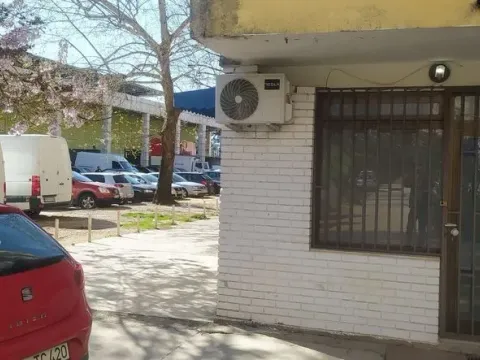 Izdavanje, poslovni prostor, 32m², Gintaš, Podgorica - image 1