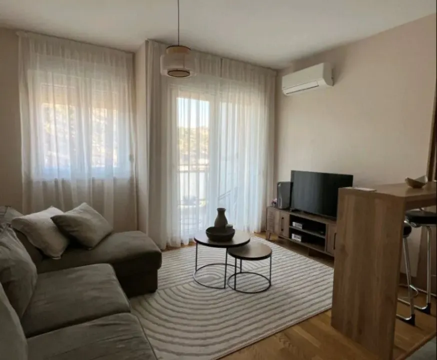 Izdavanje, garsonjera, 27m², City Kej, Podgorica
