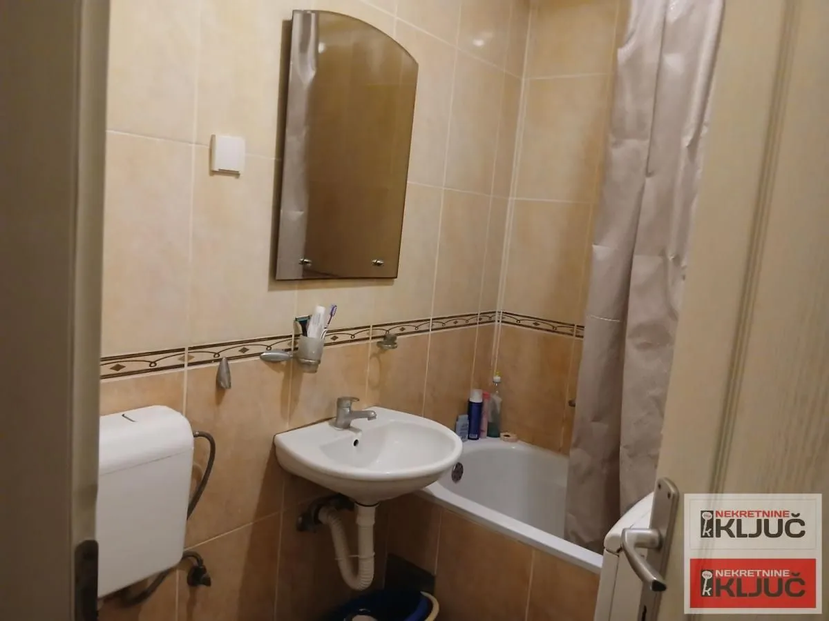 Prodaja, dvosoban stan, 54m², Nova Detelinara, Novi Sad Sve Podlokacije