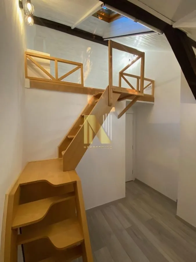 Prodaja, kuća, 199m², Socijalno, Novi Sad Sve Podlokacije