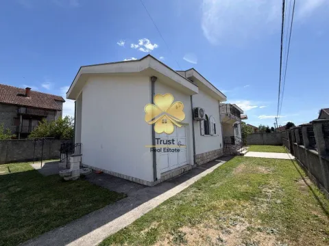 Rent, house, 400m², Zlatica, Podgorica - image 2