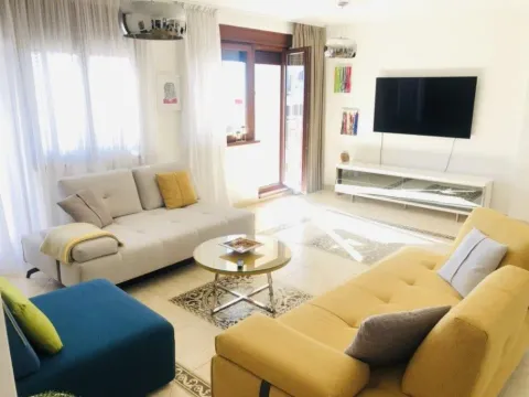 Rent, two bedroom apartment, 109m², Bečići, Budva - image 2
