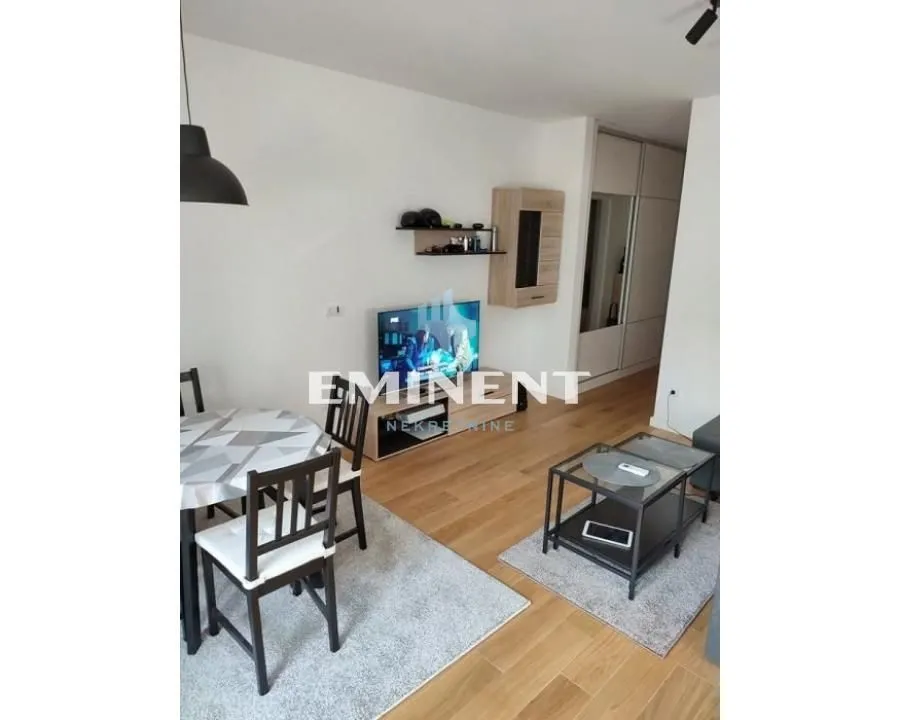 Izdavanje, dvosoban stan, 40m², Lekino Brdo, Voždovac Sve Podlokacije