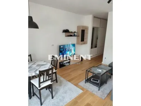 Izdavanje, dvosoban stan, 40m², Lekino Brdo, Voždovac Sve Podlokacije