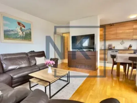 Prodaja, trosoban stan, 78m², Stari Aerodrom, Podgorica - image 3