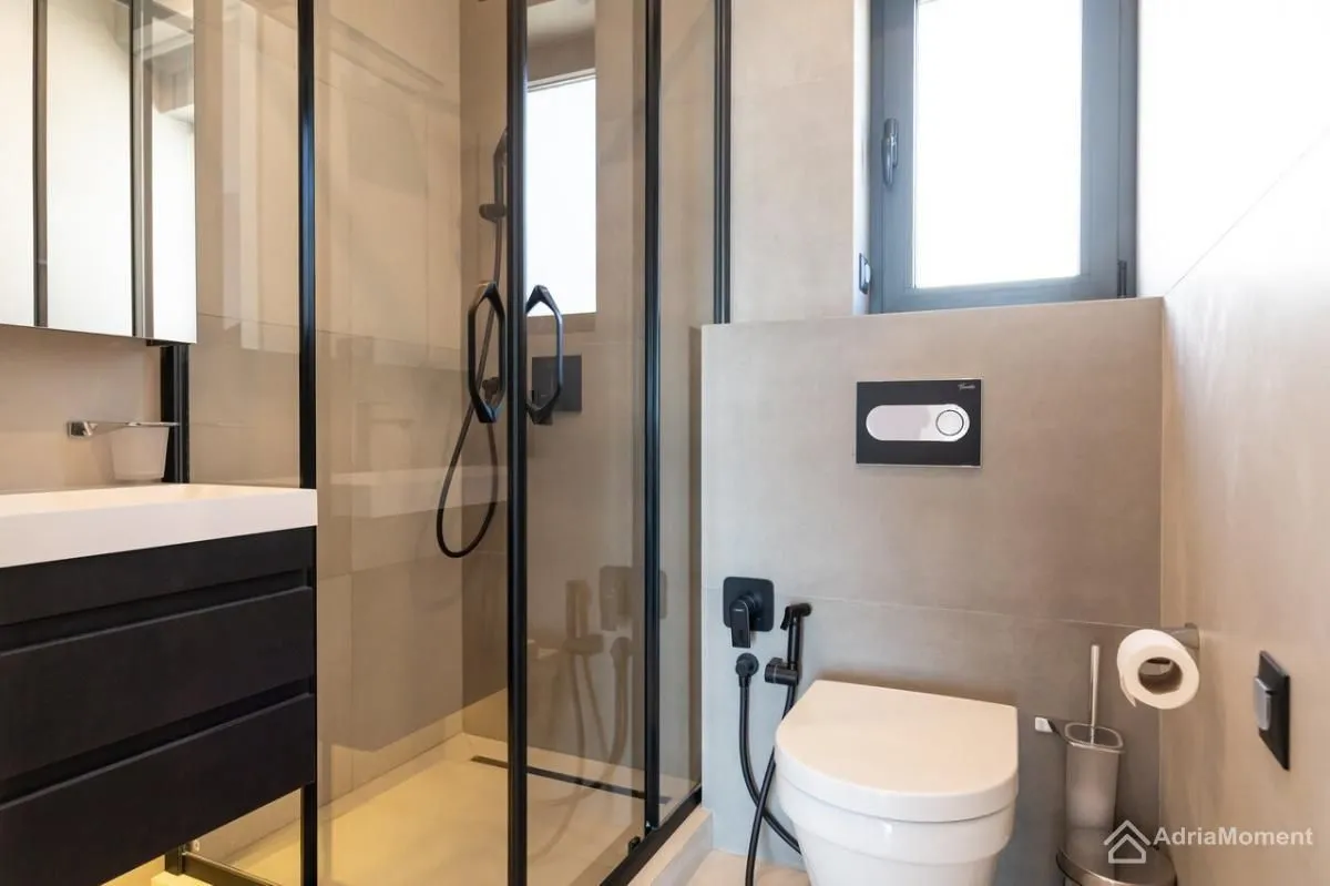 Sale, house, 180m², Kavač, Kotor