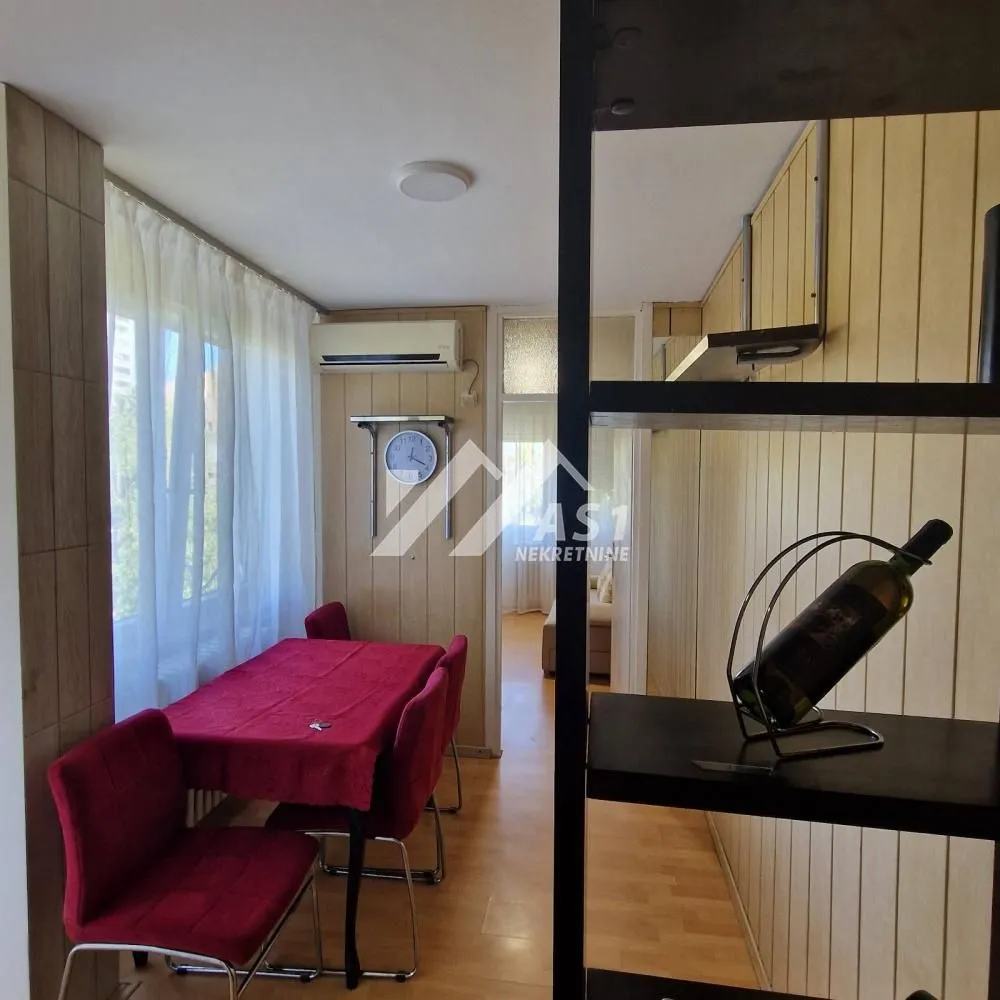 Izdavanje, dvosoban stan, 52m², Liman 4, Novi Sad Sve Podlokacije
