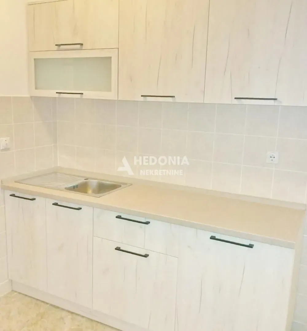 Prodaja, dvosoban stan, 58m², Voždovačka Crkva, Voždovac Sve Podlokacije