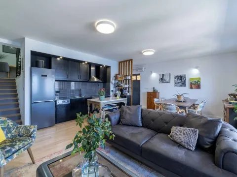 Prodaja, trosoban stan, 122m², Krašići, Tivat - image 11