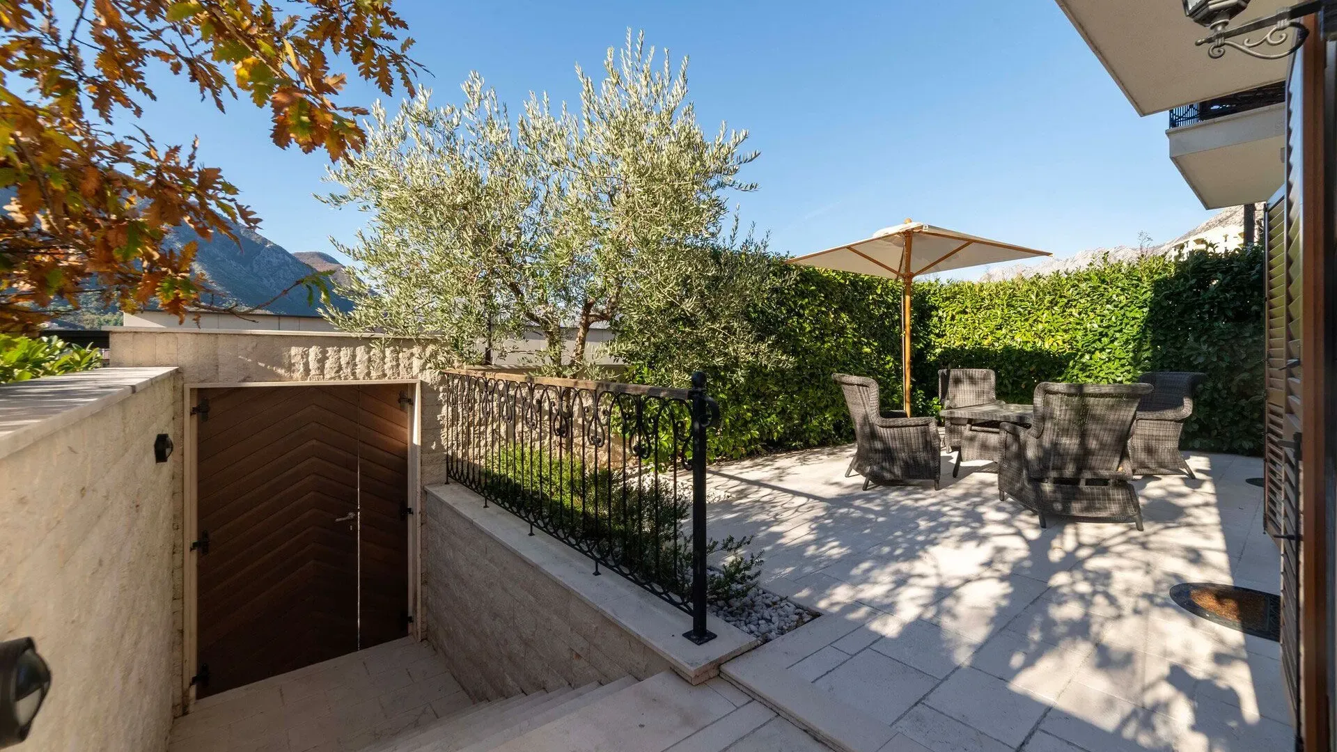 Sale, house, 193m², Dobrota, Kotor