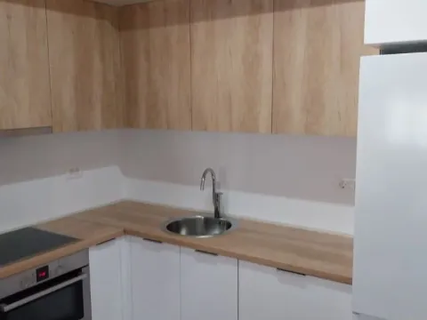 Izdavanje, jednosoban stan, 45m², City Kvart, Podgorica - image 9