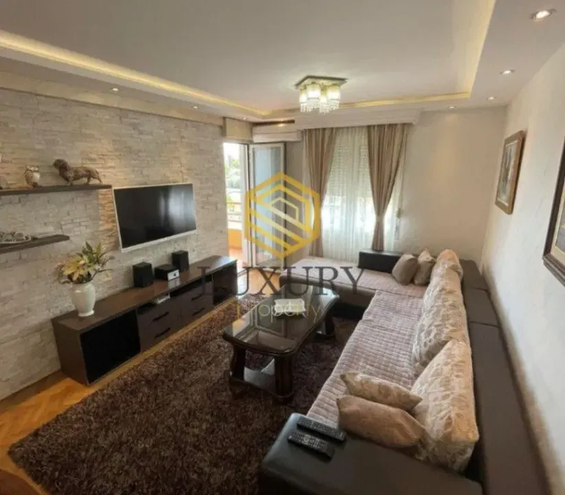 Izdavanje, dvosoban stan, 74m², Ljubović, Podgorica