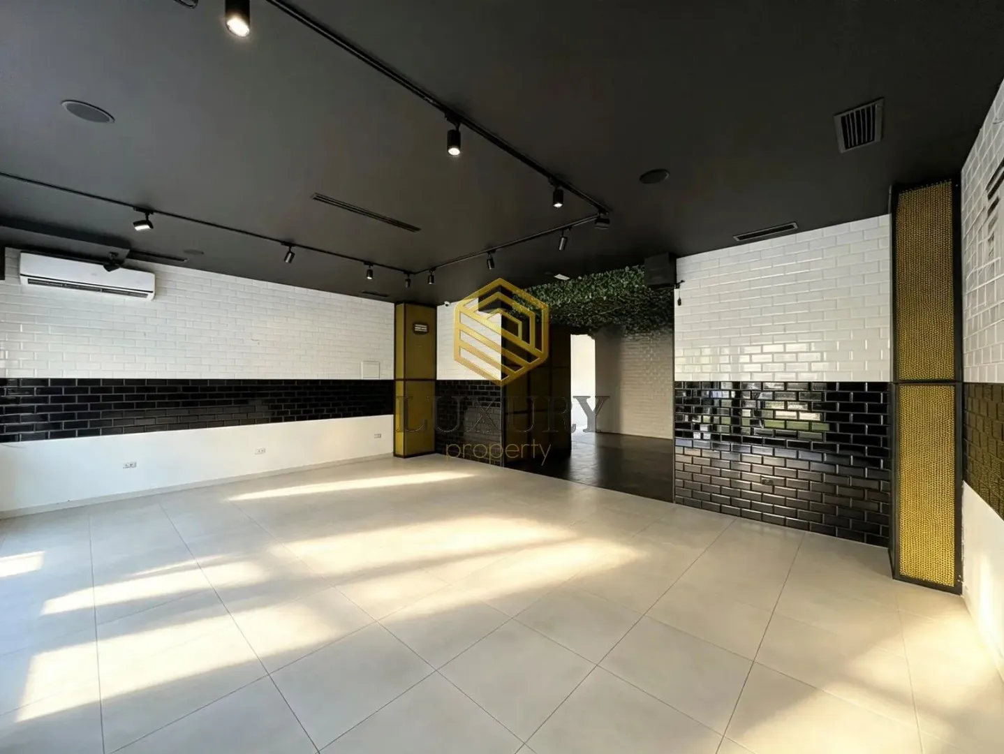 Rent, office space, 100m², City Kvart, Podgorica