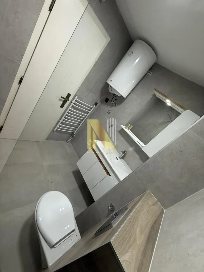 Izdavanje, jednosoban stan, 51m², Adamovićevo Naselje, Novi Sad Sve Podlokacije