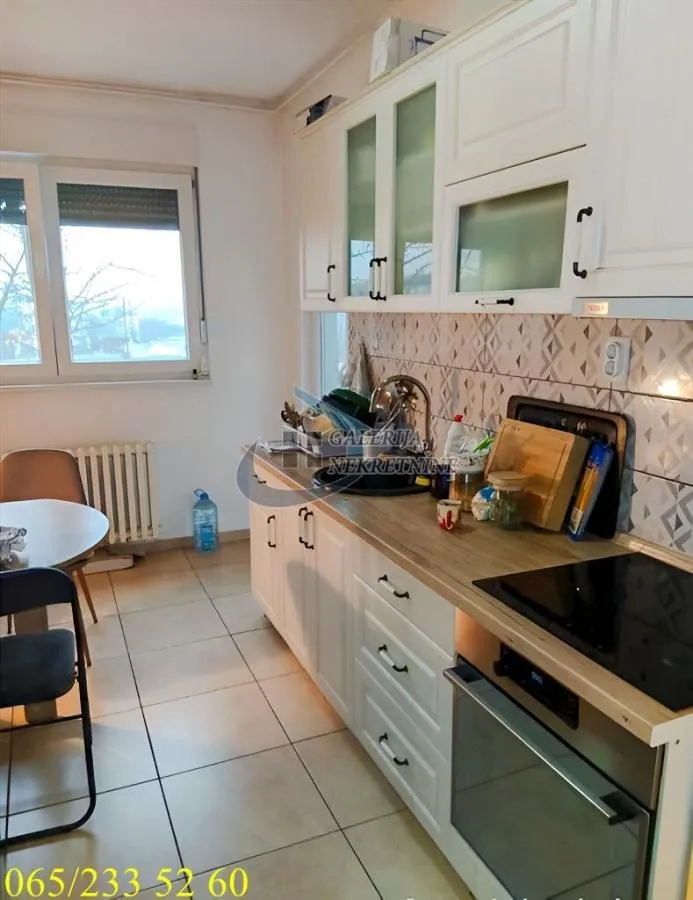 Prodaja, dvosoban stan, 55m², Kanarevo Brdo, Beograd