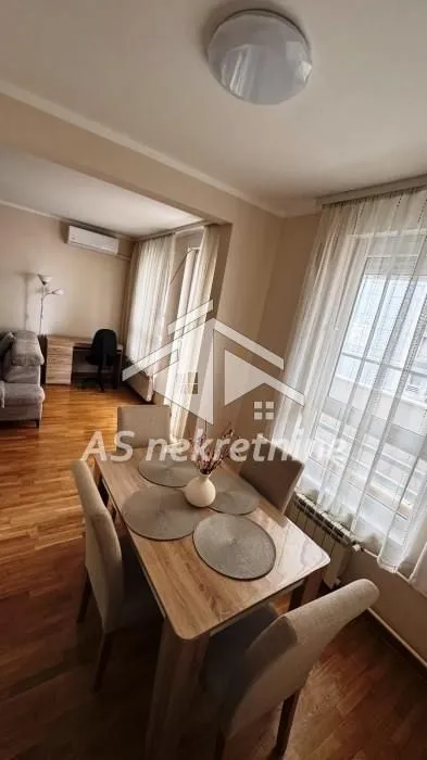 Izdavanje, dvosoban stan, 69m², Novi Beograd Blok 67, Novi Beograd Sve Podlokacije