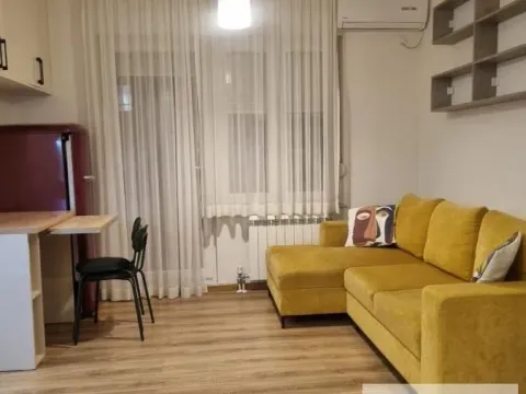 Izdavanje, trosoban stan, 45m², Lekino Brdo, Voždovac Sve Podlokacije - image 4