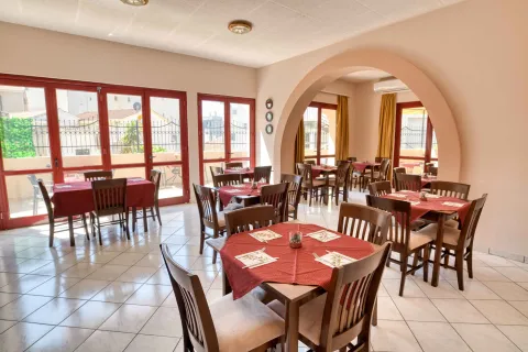 Prodaja, ugostiteljski objekat, 589m², Bečići, Budva - image 3
