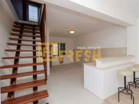 Prodaja, kuća, 100m², Stara Varoš, Podgorica - image 12