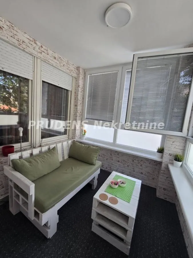 Izdavanje, dvosoban stan, 64m², Crveni Krst, Beograd