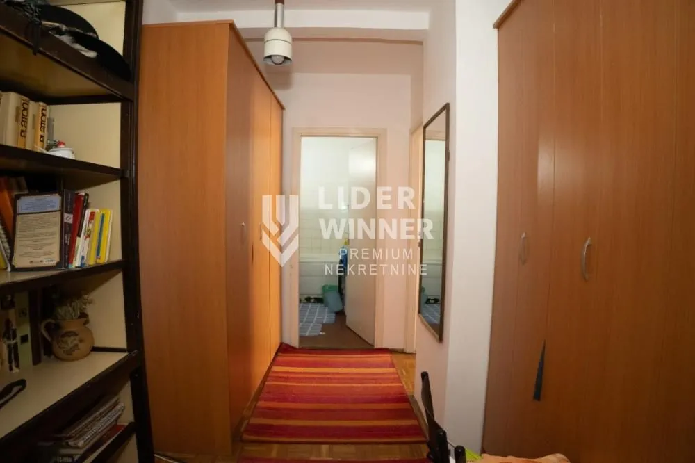 Prodaja, trosoban stan, 76m², Brace Jerković, Voždovac Sve Podlokacije