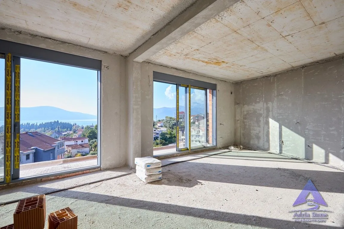 Prodaja, dvosoban stan, 73m², Tivat, Crna Gora